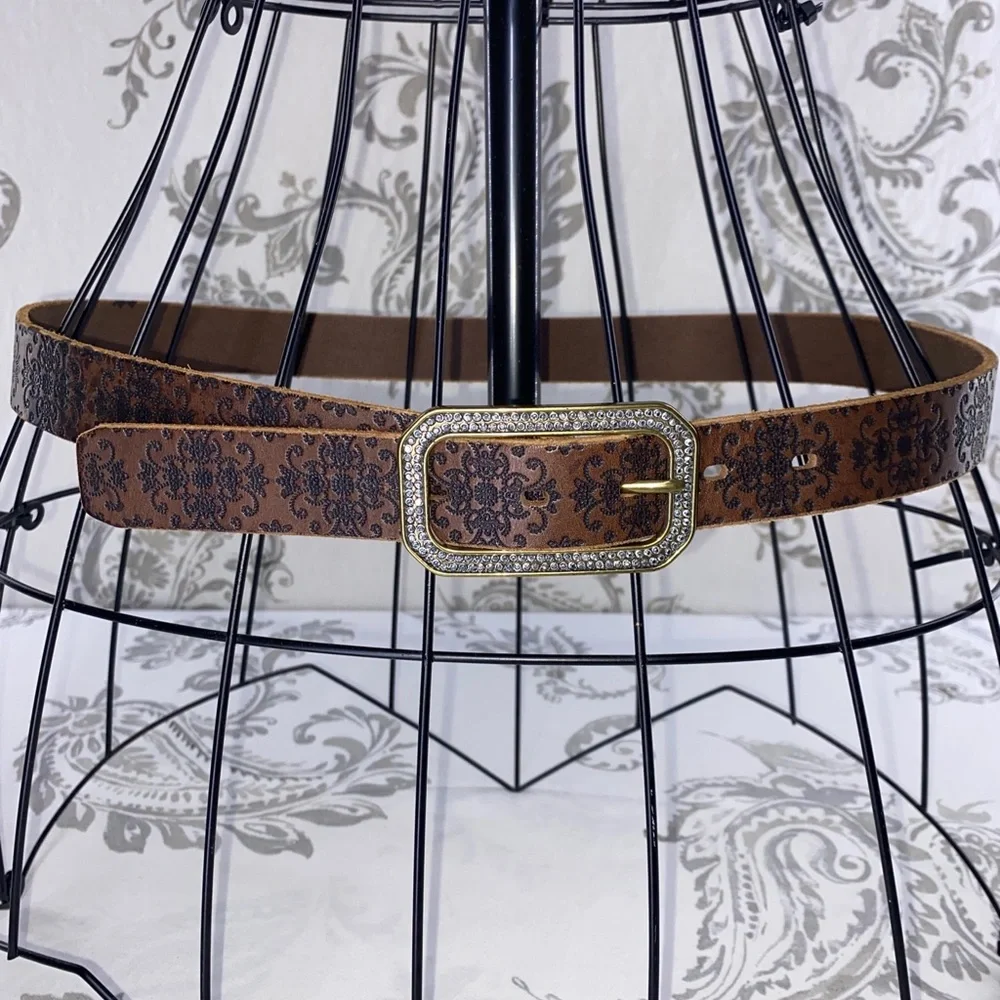 VINTAGE BLING BROWN BELT, ORNATE STAMPED‎ DESIGN LARGE
